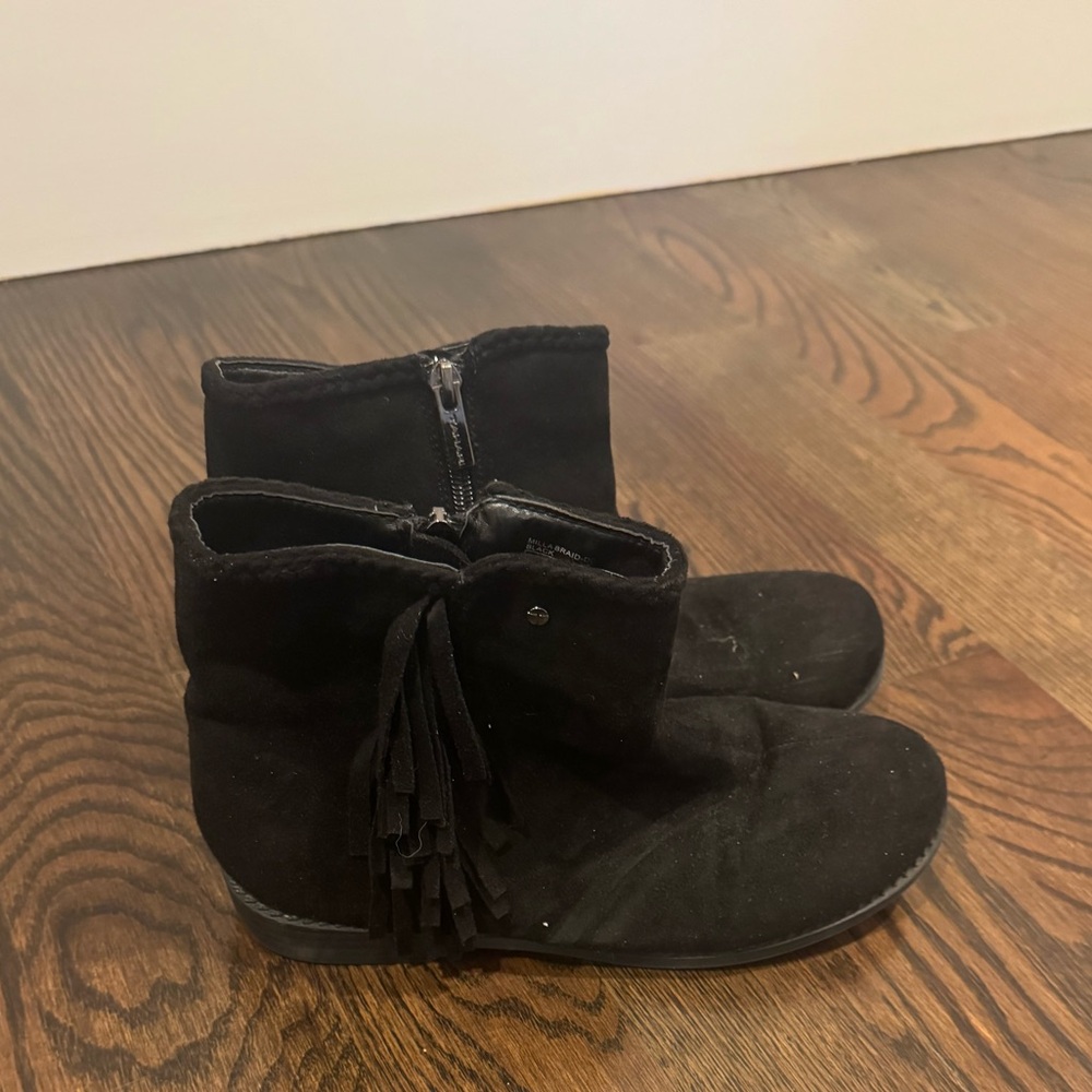 Tahari Black Ankle Booties with Tassel